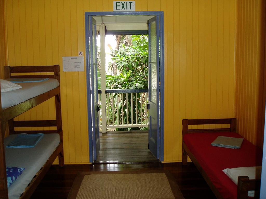 Mango Tourist Hostel Hervey Bay Rum bild