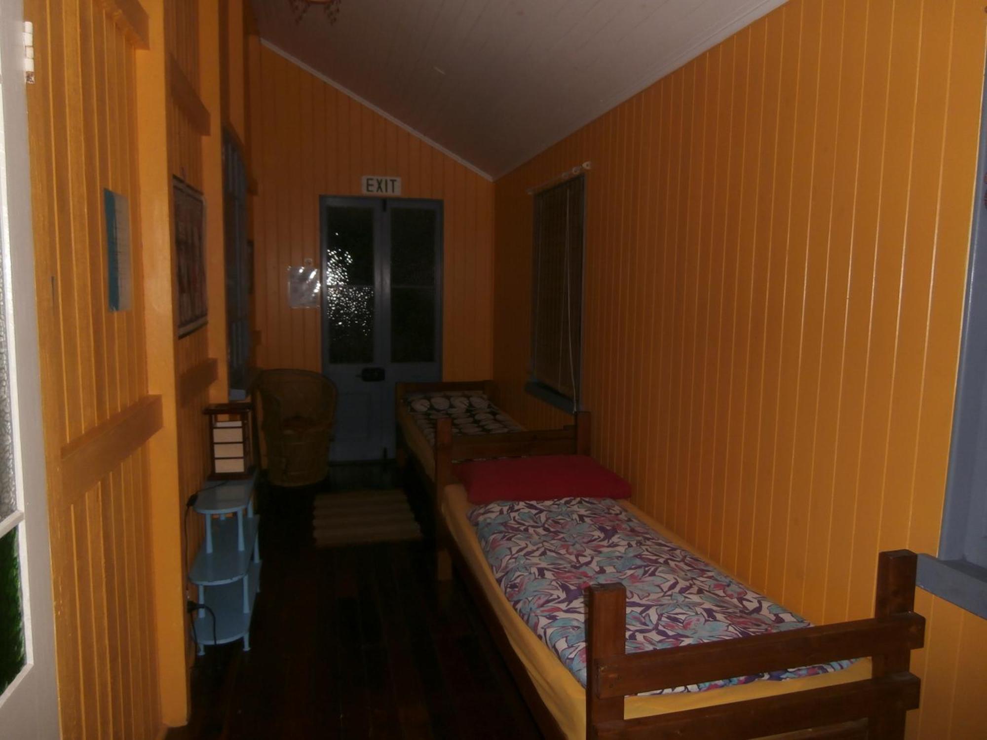 Mango Tourist Hostel Hervey Bay Rum bild