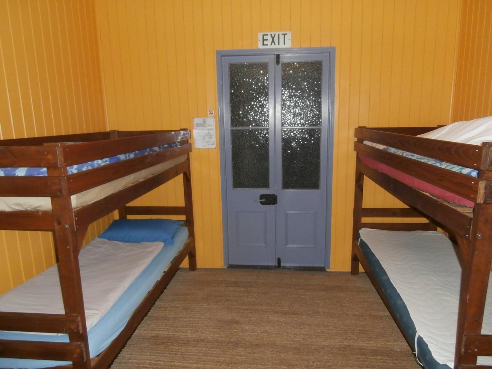 Mango Tourist Hostel Hervey Bay Rum bild